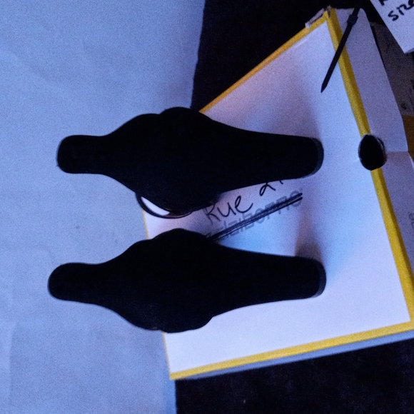 Bin 19. Rue 21 heels - Picture 2 of 4